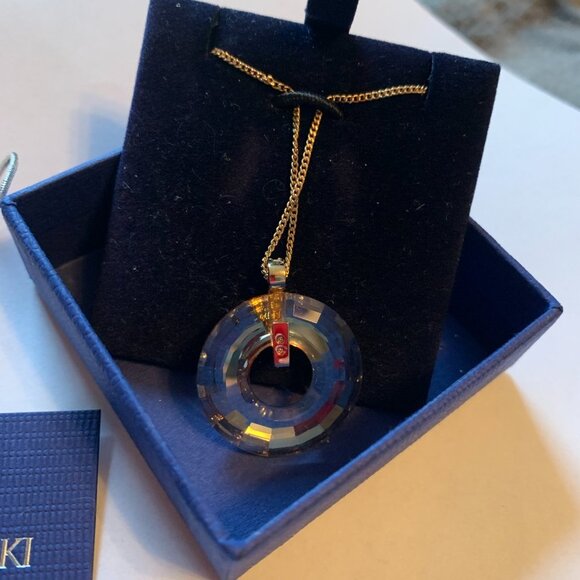 ✨ Beautiful Rare Vintage Swarovski Loop Pendent ✨ - Picture 12 of 16